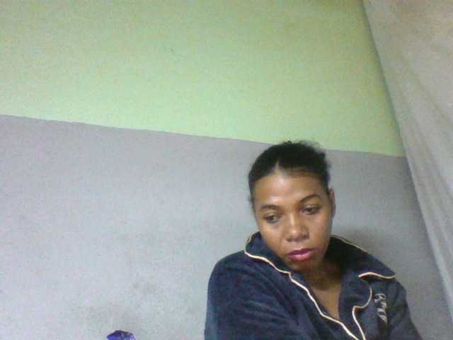 Florecia1 live cam on BongaCams