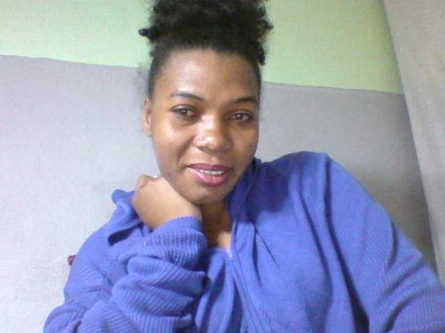 Florecia1 live cam on BongaCams