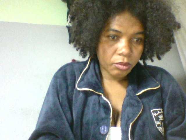 Florecia1 live cam on BongaCams