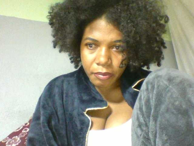 Florecia1 live cam on BongaCams