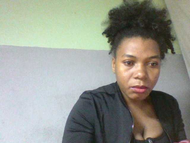 Florecia1 live cam on BongaCams