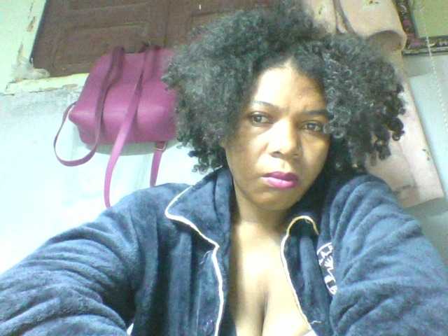 Florecia1 live cam on BongaCams