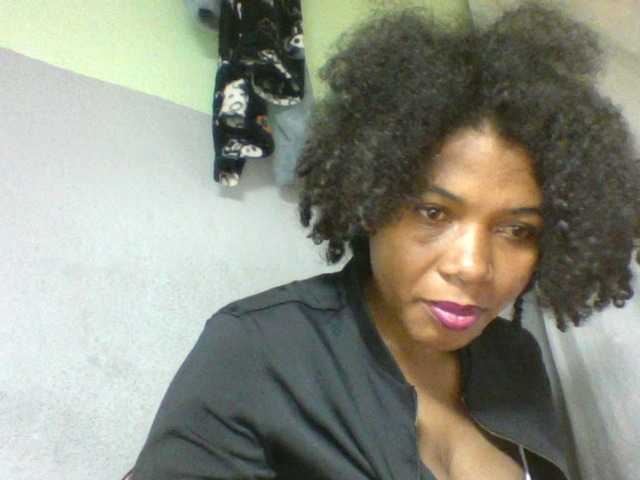 Florecia1 live cam on BongaCams