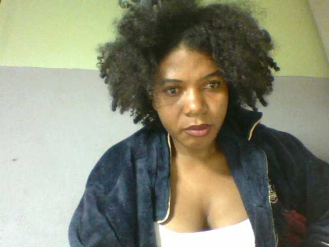 Florecia1 live cam on BongaCams