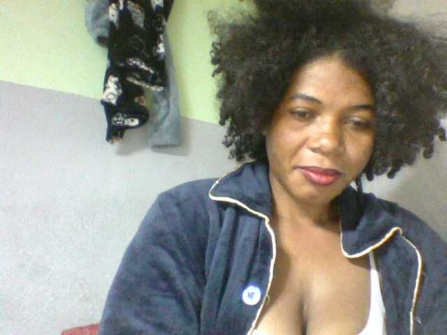 Florecia1 live cam on BongaCams