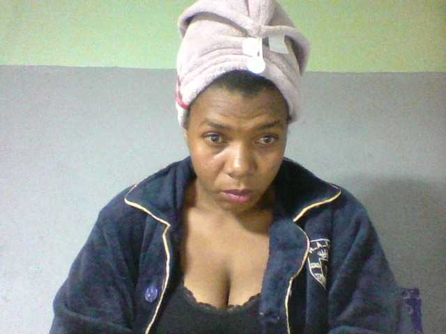Florecia1 live cam on BongaCams