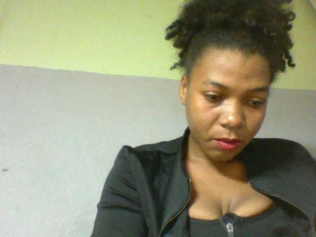 Florecia1 live cam on BongaCams