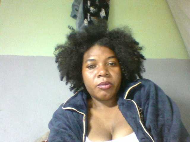 Florecia1 live cam on BongaCams