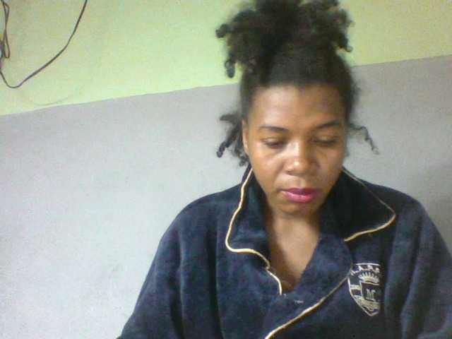 Florecia1 live cam on BongaCams