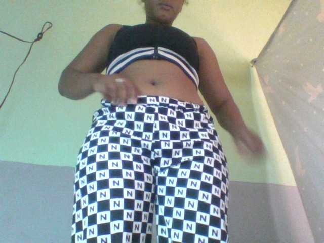 Florecia1 live cam on BongaCams