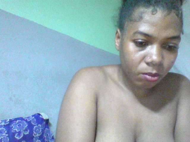 Florecia1 live cam on BongaCams