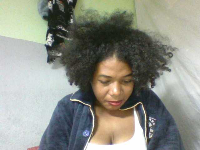 Florecia1 live cam on BongaCams
