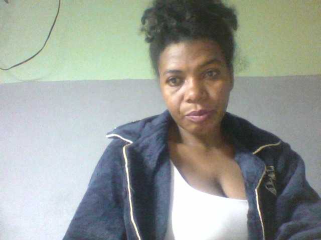 Florecia1 live cam on BongaCams