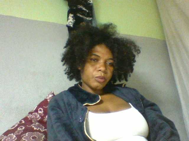 Florecia1 live cam on BongaCams