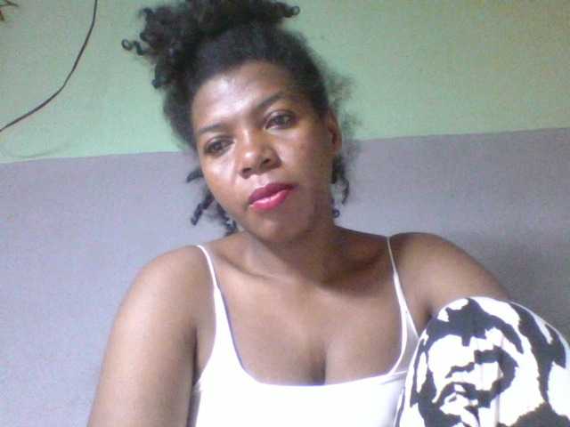 Florecia1 live cam on BongaCams
