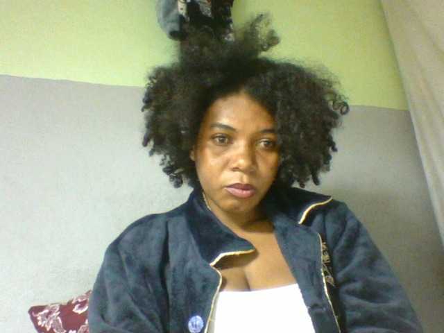 Florecia1 live cam on BongaCams