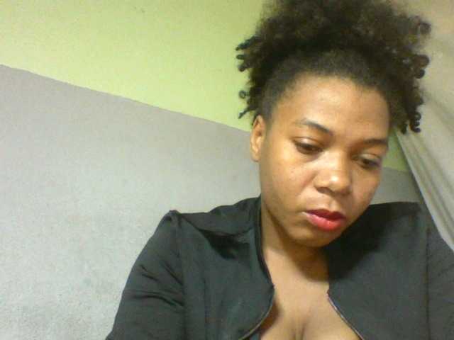 Florecia1 live cam on BongaCams