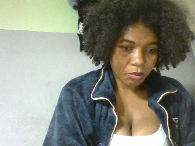 Florecia1 live cam on BongaCams