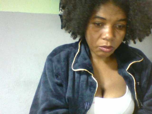 Florecia1 live cam on BongaCams