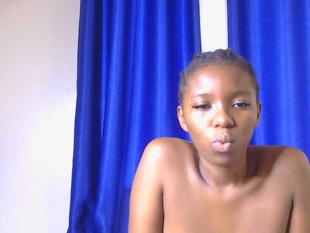 CocoKiss02 live cam on BongaCams