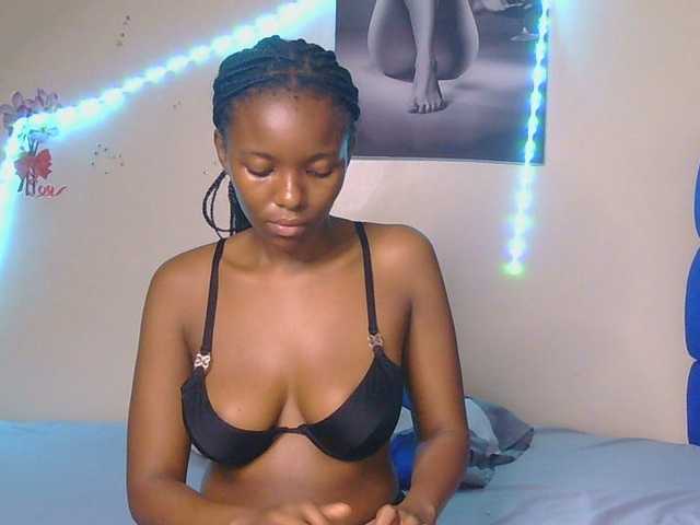 CocoKiss02 live cam on BongaCams