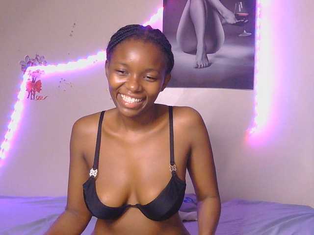 CocoKiss02 live cam on BongaCams
