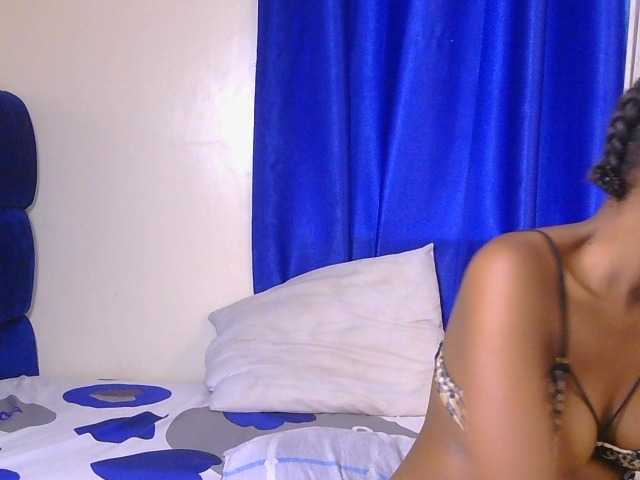 CocoKiss02 live webcam show