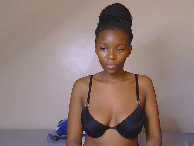 CocoKiss02 live cam on BongaCams