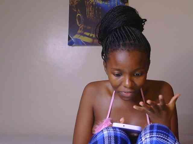 CocoKiss03 webcam