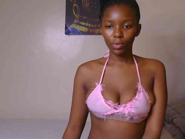 CocoKiss03 webcam