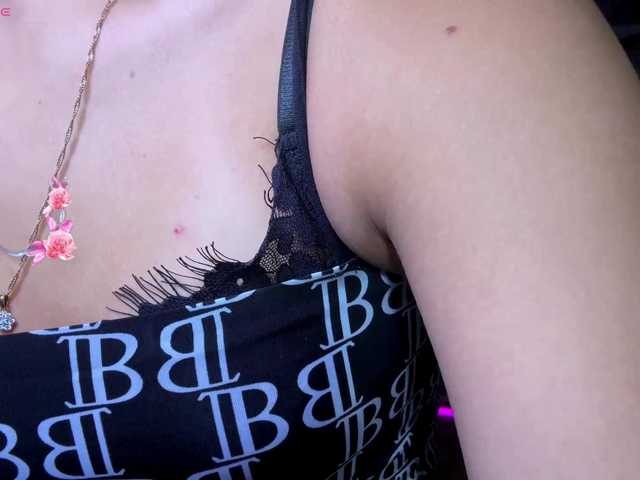 MichealSar live cam on BongaCams