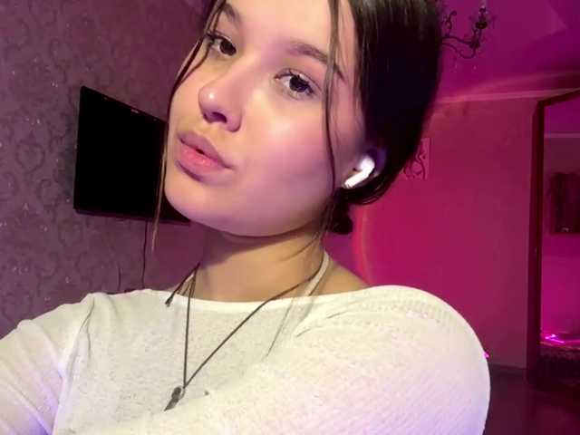 MichealSar live webcam show