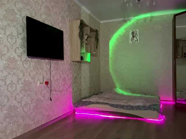 MichealSar live webcam show