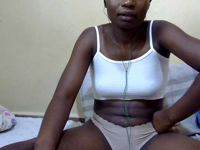 babyellah live cam on BongaCams