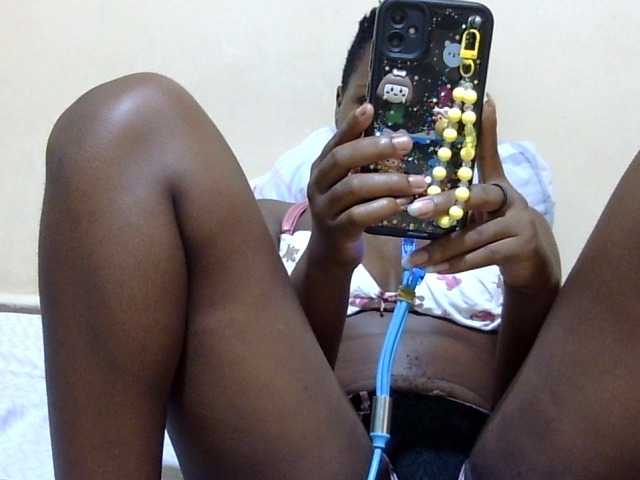 babyellah live cam on BongaCams
