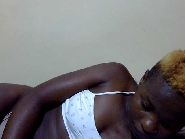 babyellah live cam on BongaCams