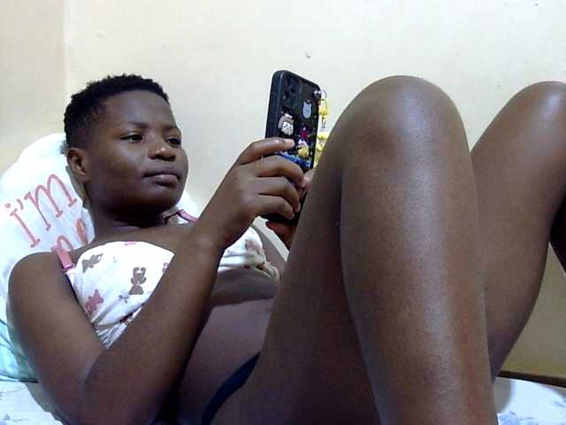 babyellah live cam on BongaCams