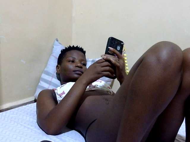 babyellah live cam on BongaCams
