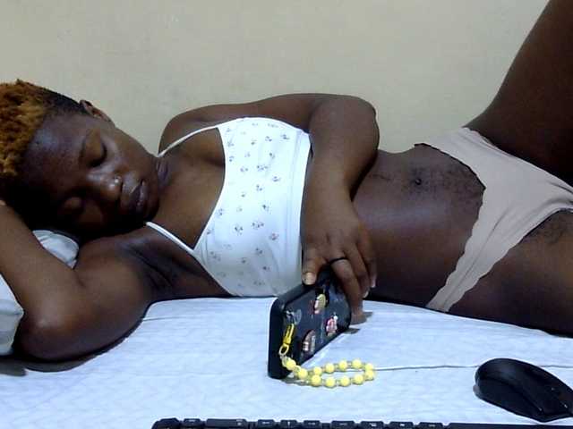 babyellah live cam on BongaCams
