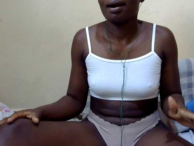 babyellah Live-Cam auf BongaCams
