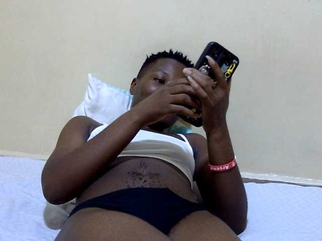 babyellah live cam on BongaCams
