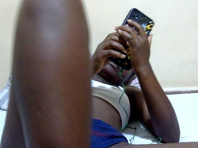 babyellah live cam on BongaCams