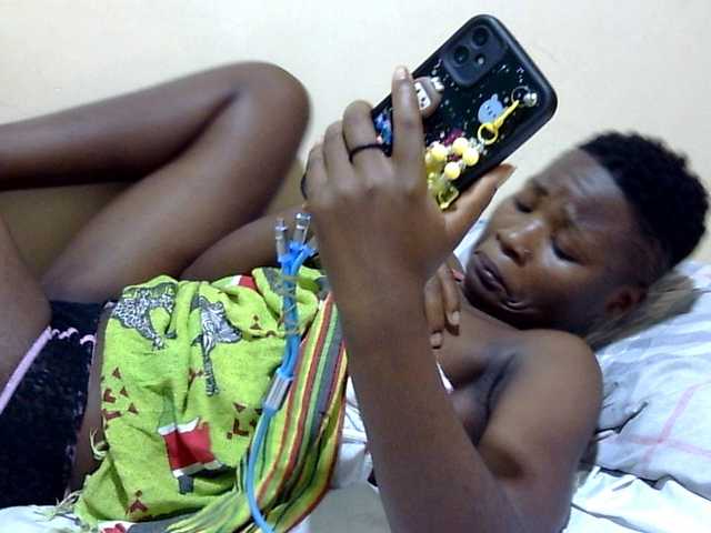 babyellah live cam on BongaCams