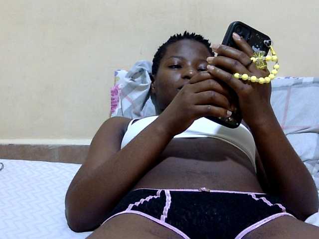 babyellah live cam on BongaCams