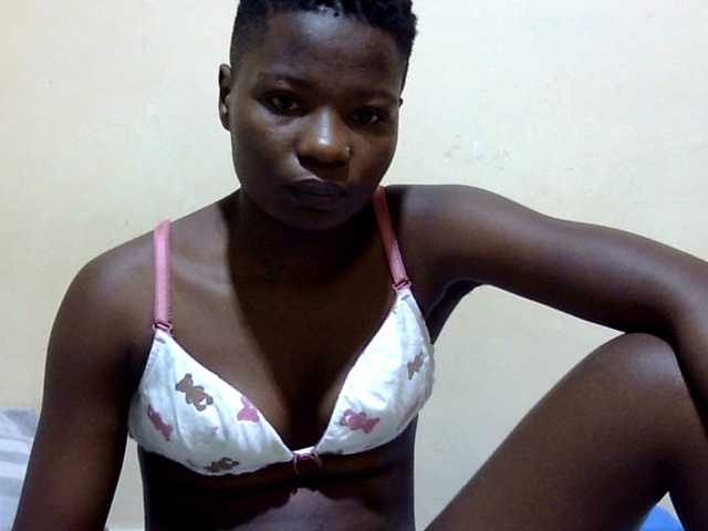 le modèle babyellah est en webcam porno dans un show sur le site bongacams, il possède les tags suivants: Ebony,Brunette,Hairy