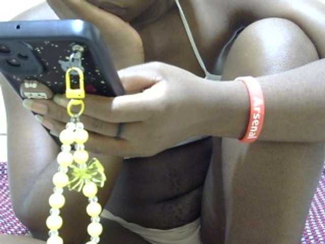 babyellah live cam on BongaCams