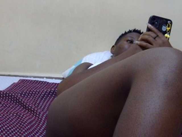 babyellah live cam on BongaCams