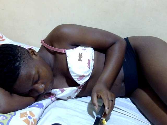 babyellah live cam on BongaCams