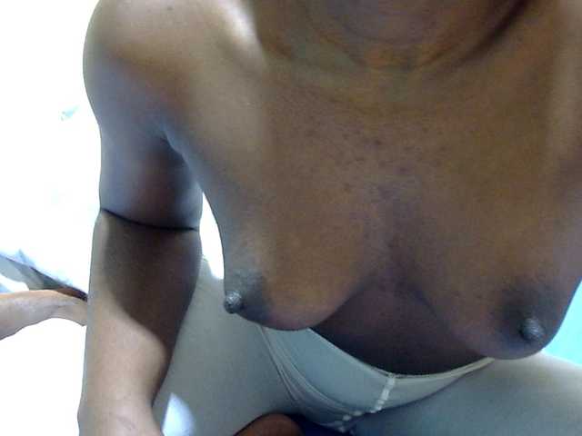 babyellah live cam on BongaCams