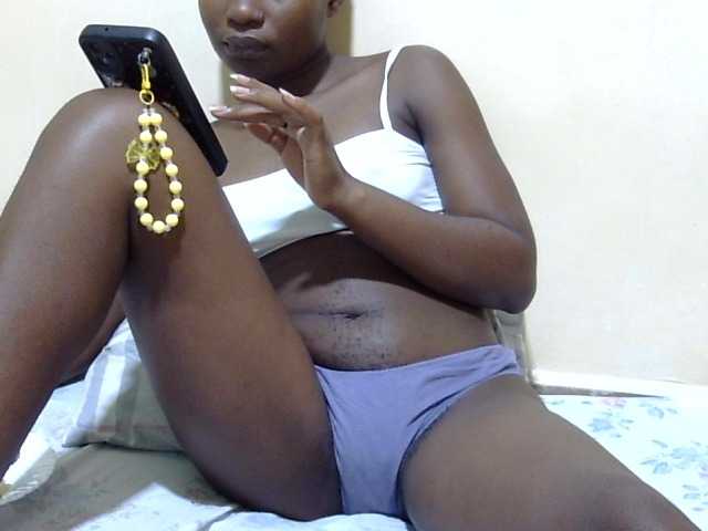 babyellah live cam on BongaCams
